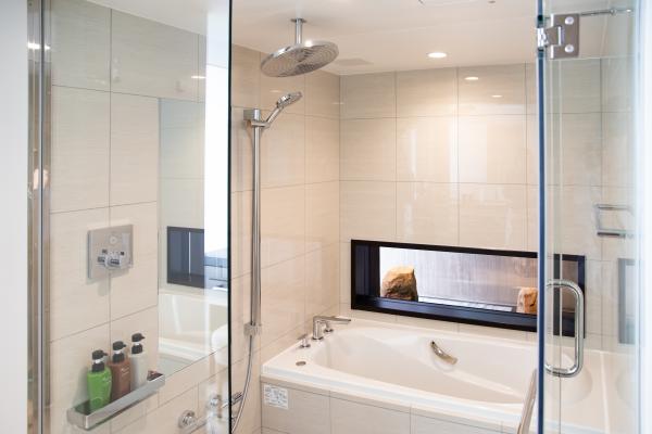 洗い場付きバスルームの写真