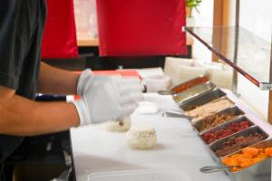 おにぎりこんが調理シーン