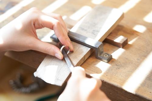 アクセサリー作りイメージ画像